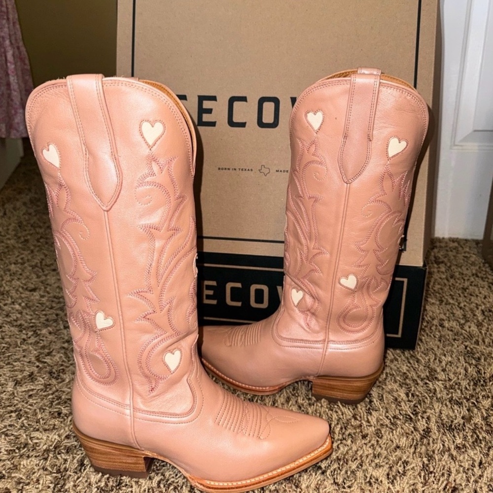 Tecovas The Annie's Rose Gold Hearts